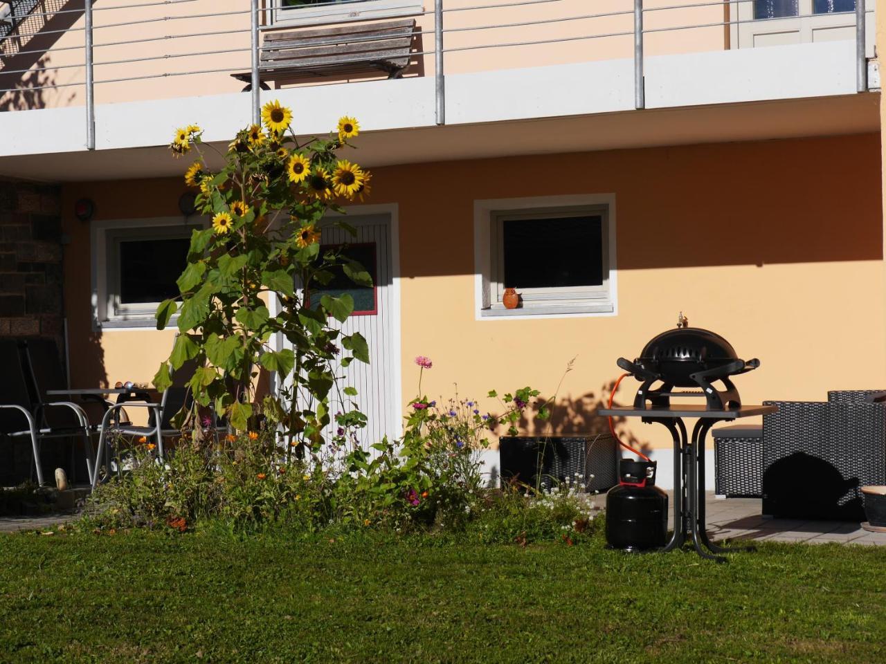 Fewo Kedo Neukirchen vorm Wald Exterior photo